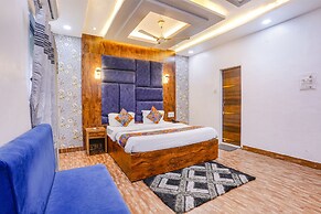 Fabhotel Limras Palace