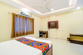 Fabhotel Tals Hitech