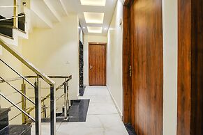 Fabhotel Dm Residency