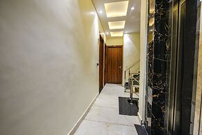 Fabhotel Dm Residency