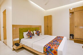 Fabhotel Silver Cloud