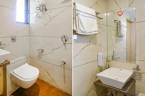 Fabhotel Silver Cloud