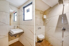 Fabhotel Silver Cloud