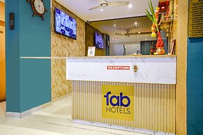 Fabhotel Silver Cloud