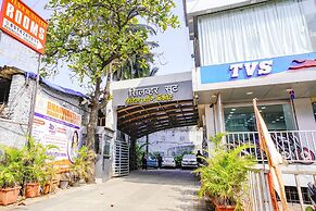 Fabhotel Silver Cloud