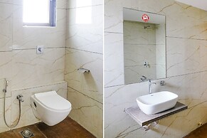 Fabhotel Silver Cloud