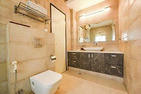 Fabhotel Micasa