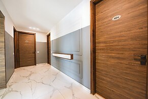 Fabhotel Micasa
