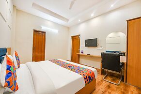 Fabhotel Alpine Tree