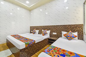 Fabhotel Maa Gayatri Sadan