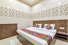 Fabhotel Maa Gayatri Sadan