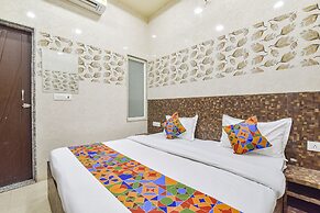 Fabhotel Maa Gayatri Sadan