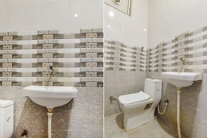 Fabhotel Maa Gayatri Sadan