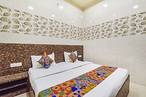 Fabhotel Maa Gayatri Sadan