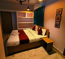 Goroomgo Rail View Guest House Puri