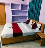 Goroomgo Rail View Guest House Puri