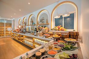 Anona Sunset Boutique