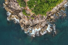 Anona Sunset Boutique