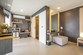 Anona Sunset Boutique