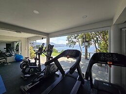 Anona Sunset Boutique