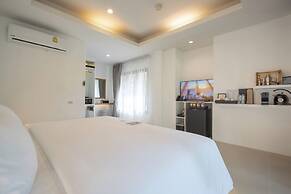 Anona Sunset Boutique