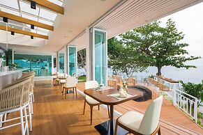 Anona Sunset Boutique