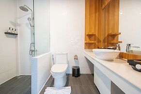 Anona Sunset Boutique