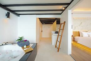 Anona Sunset Boutique