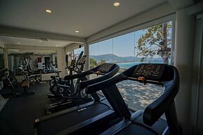 Anona Sunset Boutique