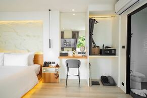 Anona Sunset Boutique