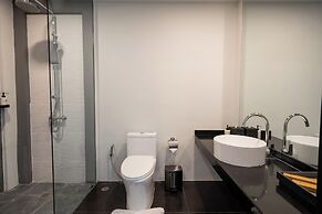 Anona Sunset Boutique