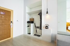 Anona Sunset Boutique