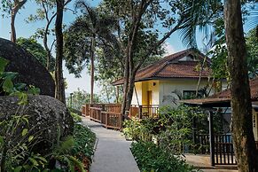 Anona Sunset Boutique