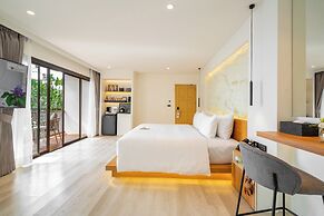 Anona Sunset Boutique