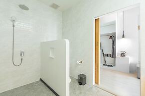 Anona Sunset Boutique