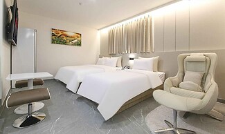 MZ HOTEL