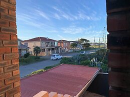 Room in B&B - Beach View, En-suite Bedroom2