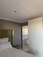 Room in B&B - Beach View, En-suite Bedroom2