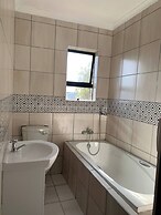 Room in B&B - Beach View, En-suite Bedroom4