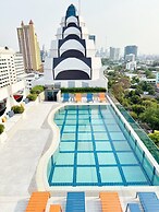 The Quarter Saphan Khwai by UHG