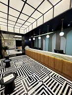 The Quarter Saphan Khwai by UHG