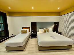 The Quarter Saphan Khwai by UHG