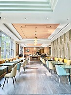 The Quarter Saphan Khwai by UHG