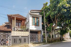 Jasmine Villa by TwoSpaces Jimbaran