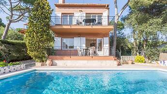 Can Benet Pl in Calella de Palafrugell