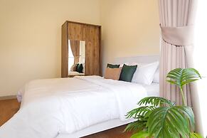 Calma Edelweiss Villa Lawang Malang