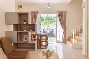 Calma Edelweiss Villa Lawang Malang