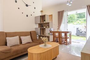 Calma Edelweiss Villa Lawang Malang