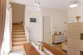 Calma Edelweiss Villa Lawang Malang