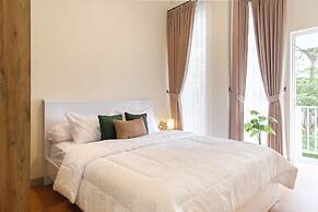 Calma Edelweiss Villa Lawang Malang